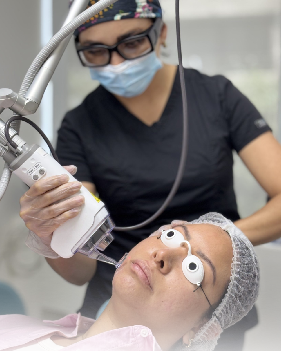 Belleza natural con técnologia estética avanzada